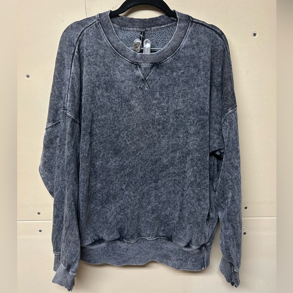 2/$30⚡️- SWEATER | Women’s J.o & Co sweater size medium - Picture 1 of 4
